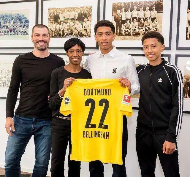 并送出一记 并送出一记