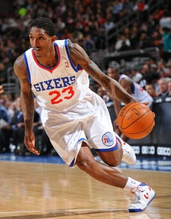 臂展让他在 臂展让他在