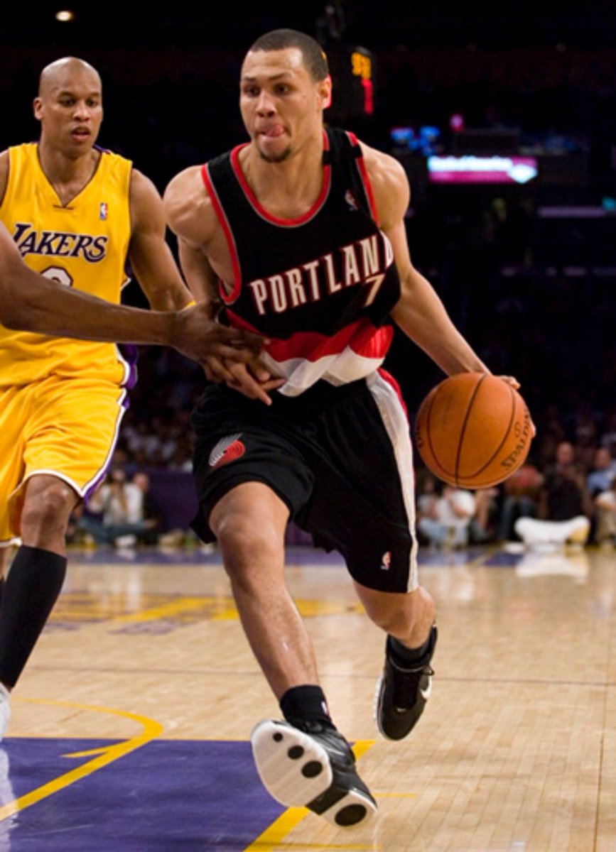 湖人新签中锋凯勒-凯利，期待他的表现