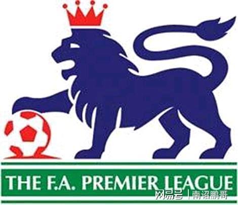 传奇队长！萨拉赫更新社媒，晒出德比战赛前与杰拉德的合影.