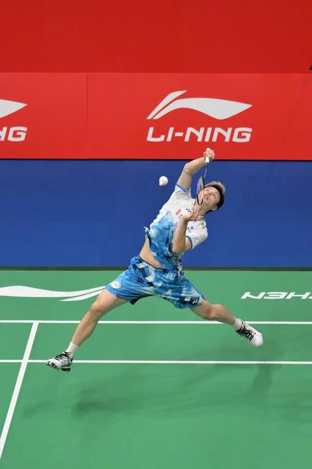 杨瀚森21+9洛夫顿遭驱逐 青岛力克上海取5连胜.